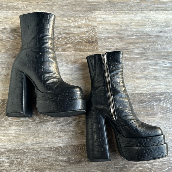 POSTER GRL Lethal Business Platform Boots (with original box) - Picture 4 of 7